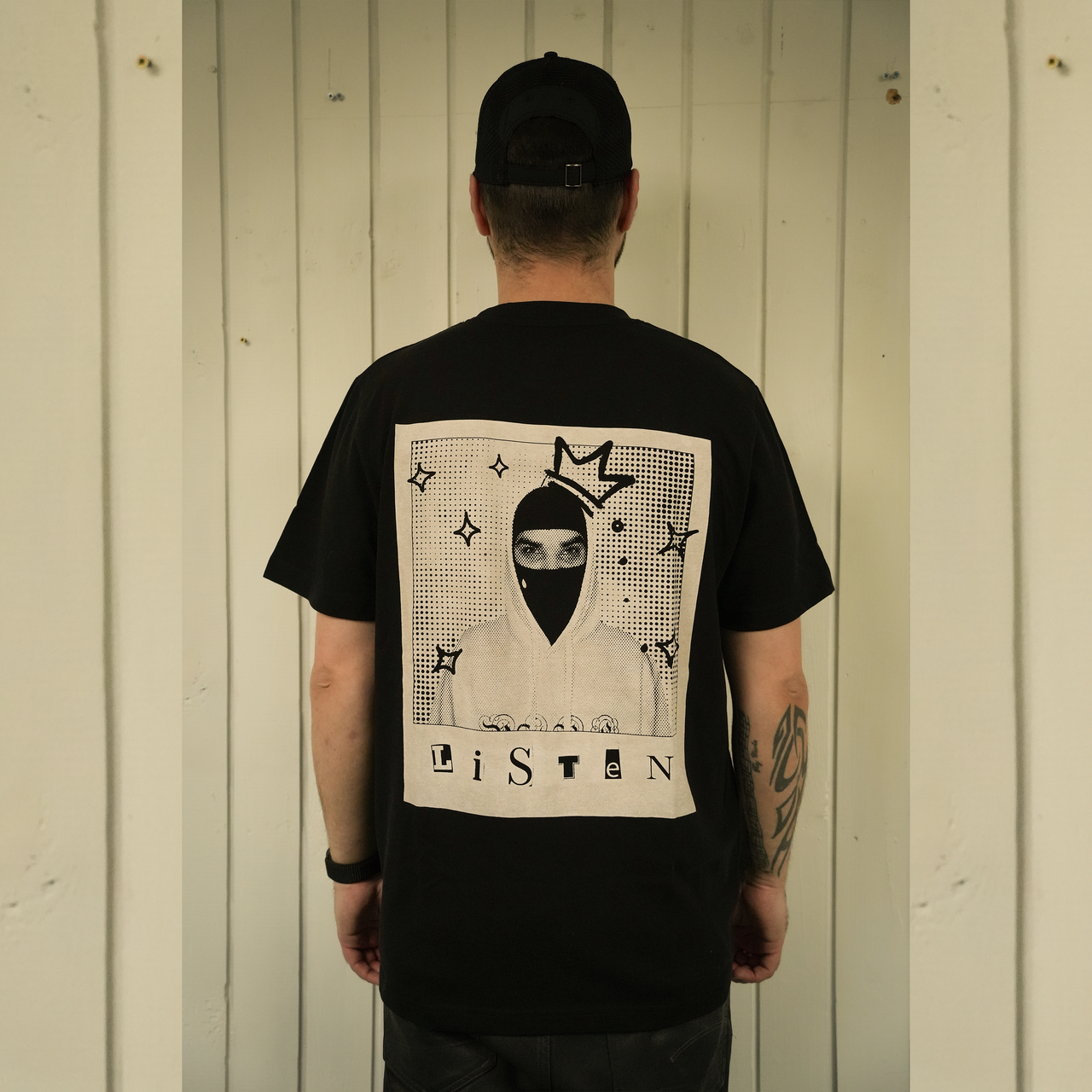 LISTEN T-SHIRT