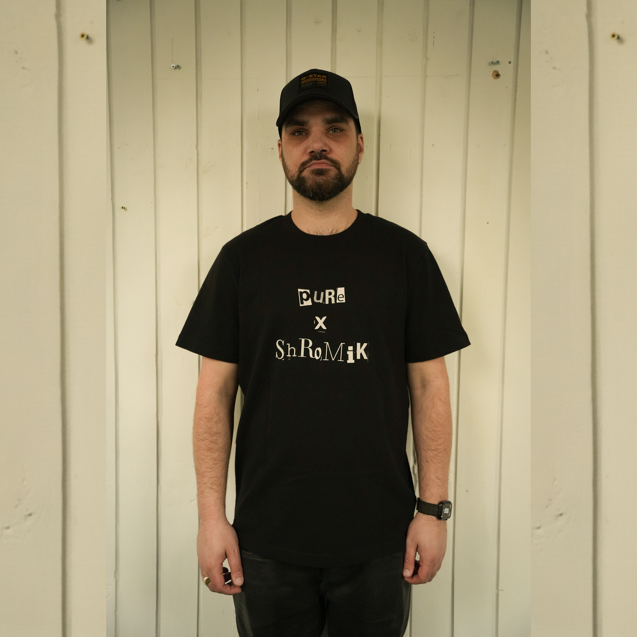 LISTEN T-SHIRT